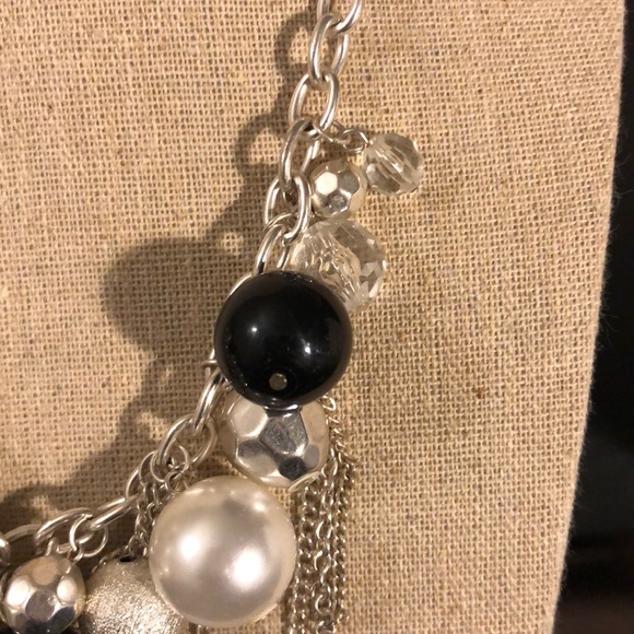 Black, Pearland and clear ball necklace - Picture 4 of 5